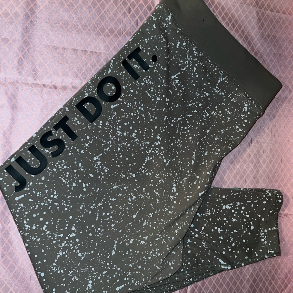 Nike yoga pants